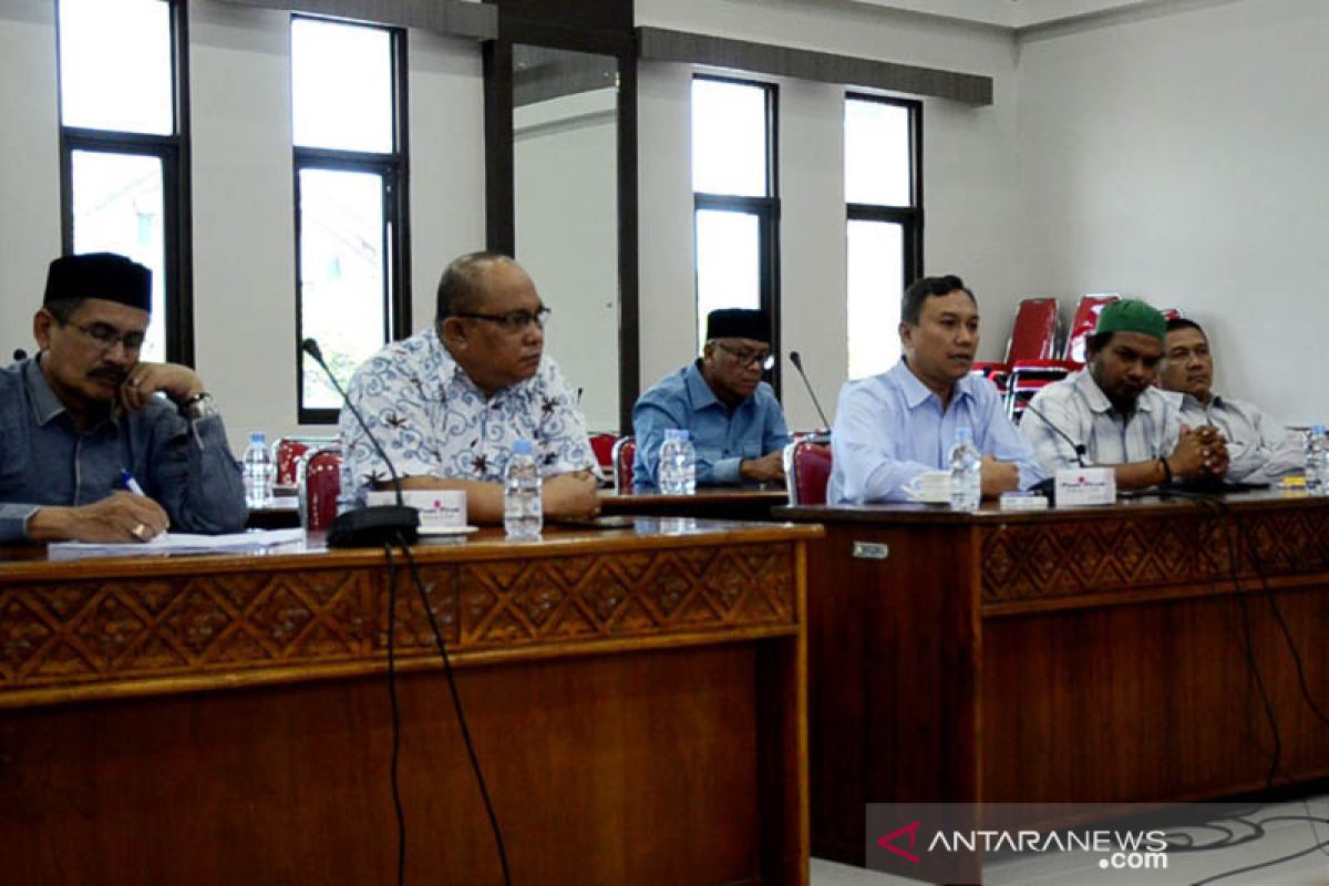 Parlementaria - DPR Aceh sesalkan kriminalisasi kepala desa terkait bibit  padi