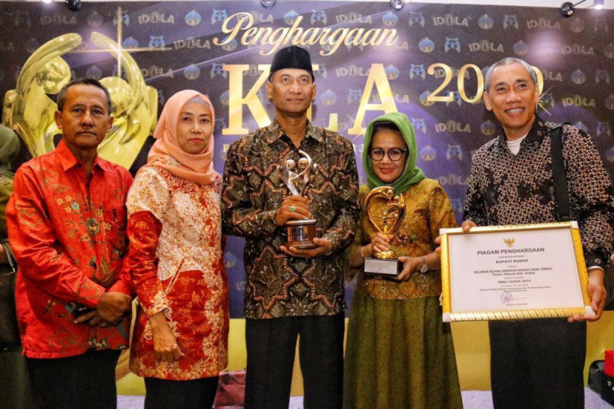 Kudus dapat penghargaan kabupaten layak anak dan bermain ramah anak