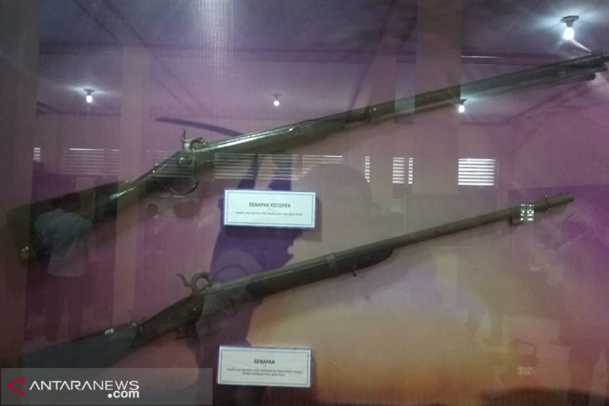50 jenis senjata tradisional dipamerkan di Museum Bengkulu