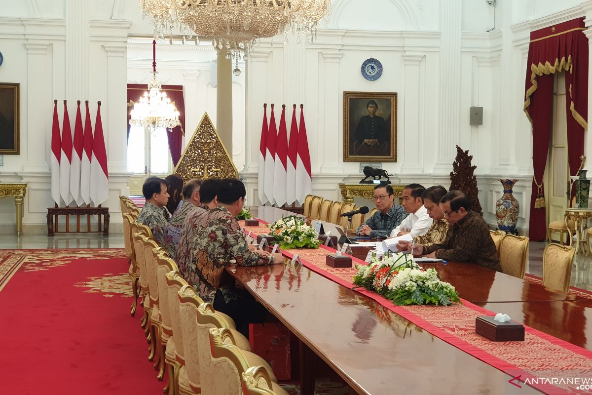 President Jokowi, leaders of Hyundai Motors discuss investment