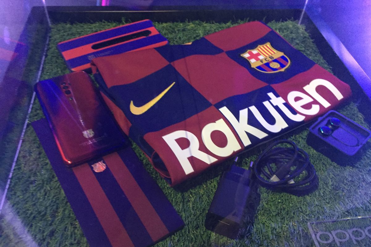 OPPO Reno 10x Zoom edisi khusus Barcelona harganya Rp13 juta