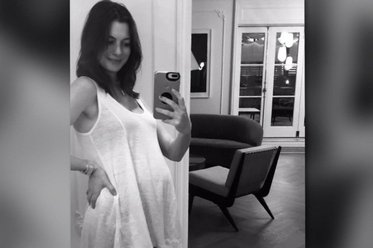 Anne Hathaway hamil anak kedua