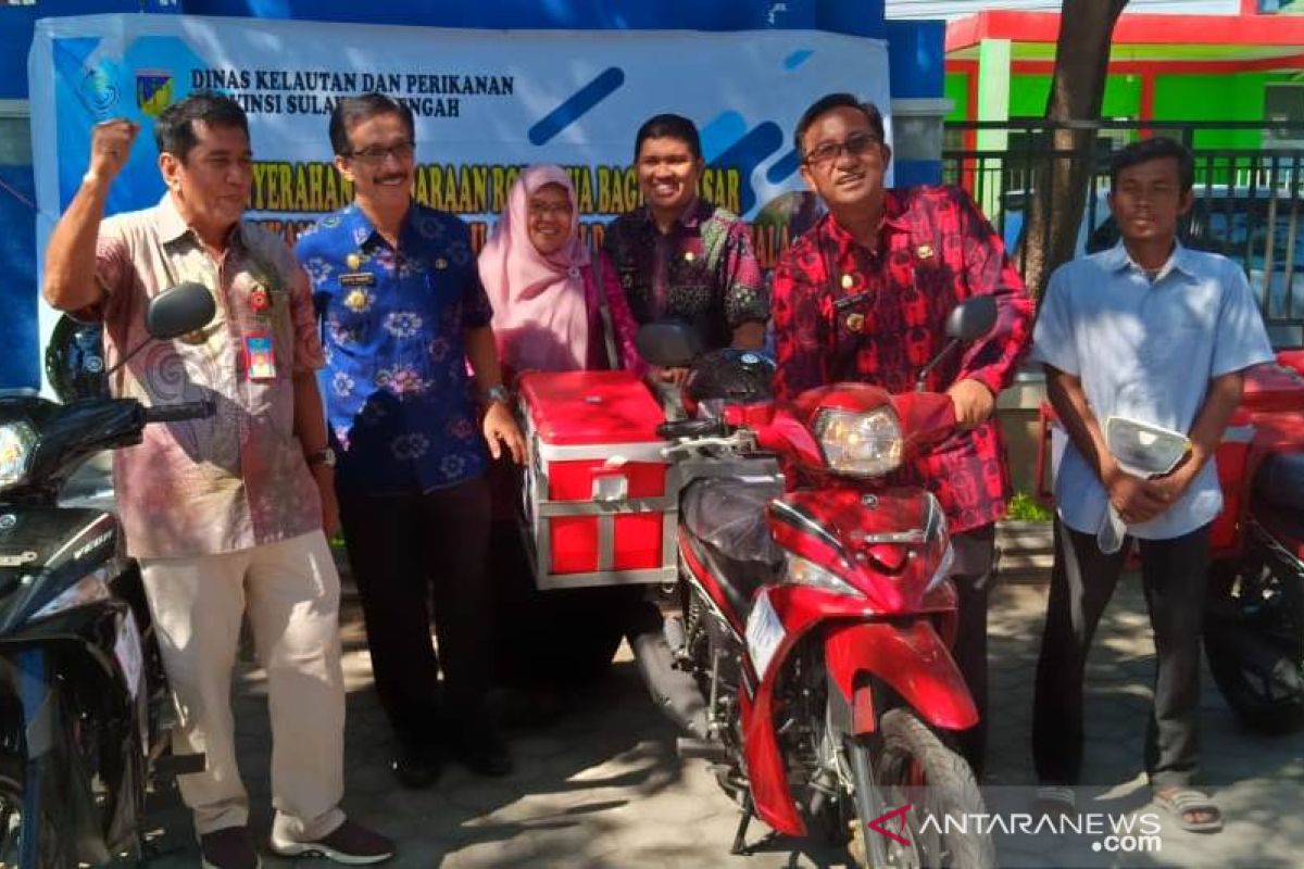 Korban bencana Sulteng dapat bantuan sepeda motor 'pagandeng' ikan (vidio)