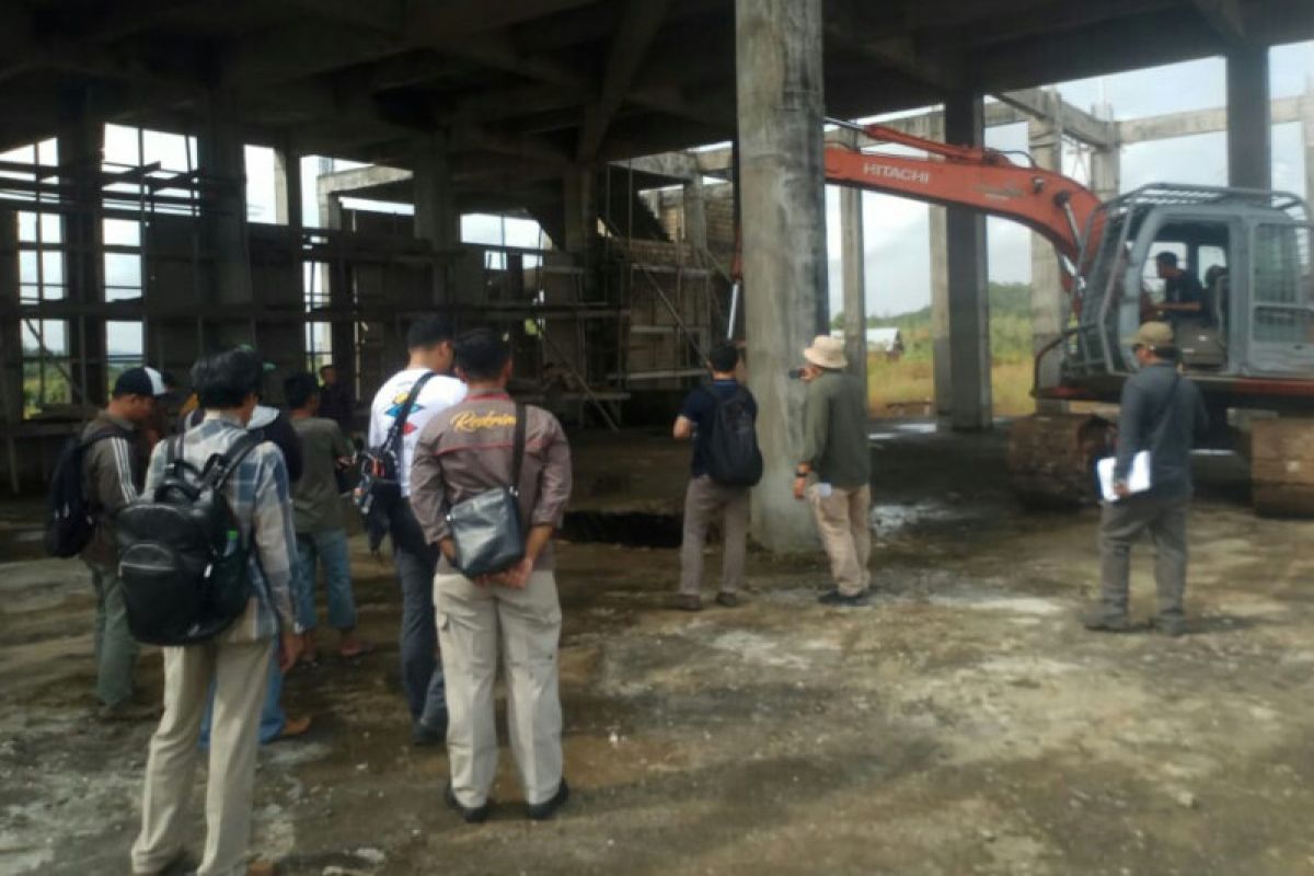 KPK bantu Polda Kalbar cek fisik pembangunan Masjid Agung Melawi