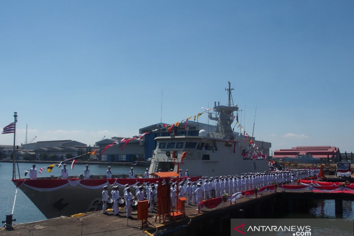 Menhan terima kapal perang buatan PT PAL Indonesia