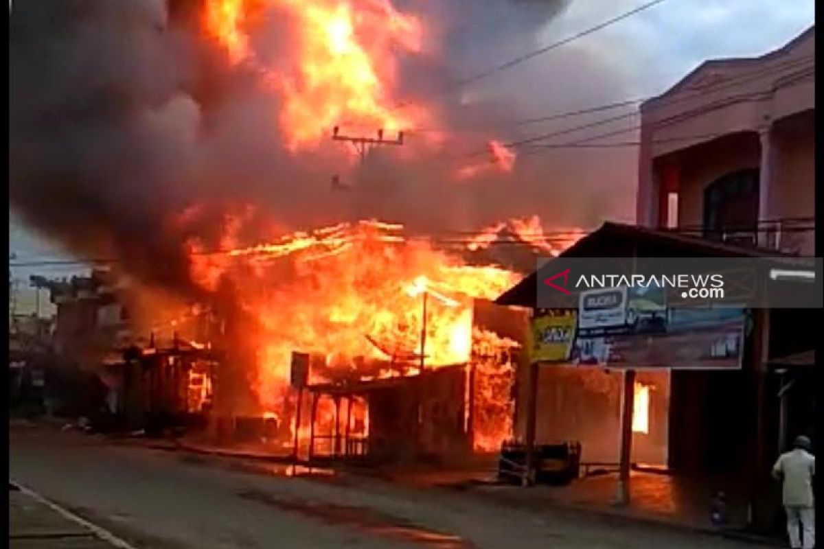 Kebakaran hebat melanda Batang Toru
