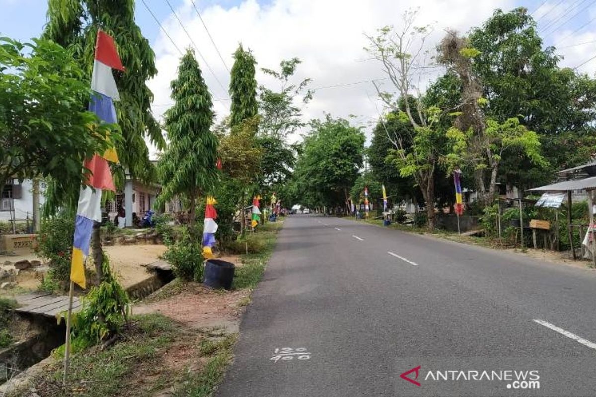 Pemdes Gadung pasang umbul-umbul meriahkan TCOF Seoson IV