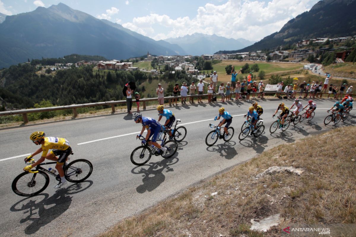 Tim dengan dua kasus positif corona akan didepak dari Tour de France