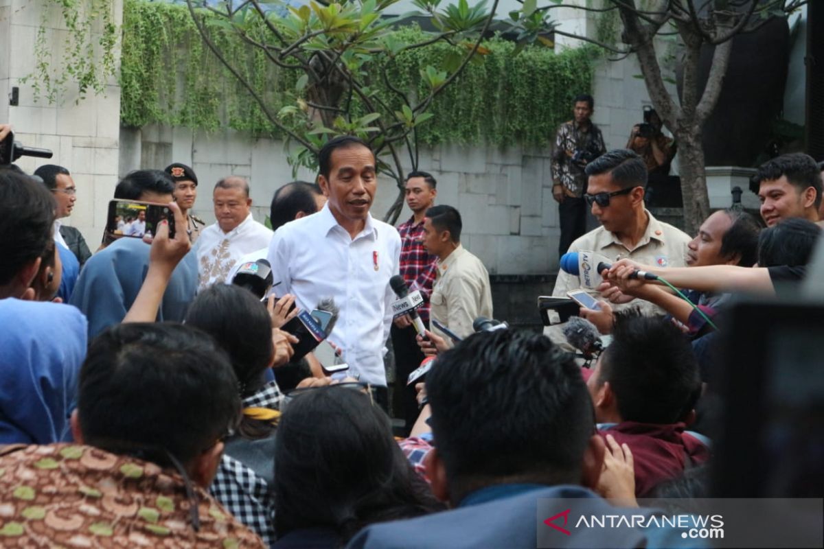 Joko Widodo melihat pertemuan Megawati dengan Prabowo sebagai sahabat