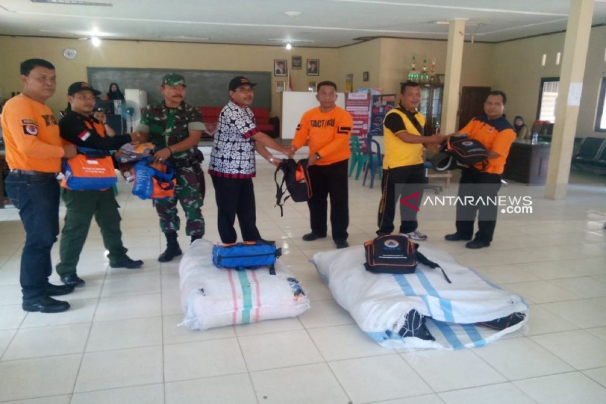 Pemkab Tapsel serahkan bantuan korban kebakaran Batang Toru