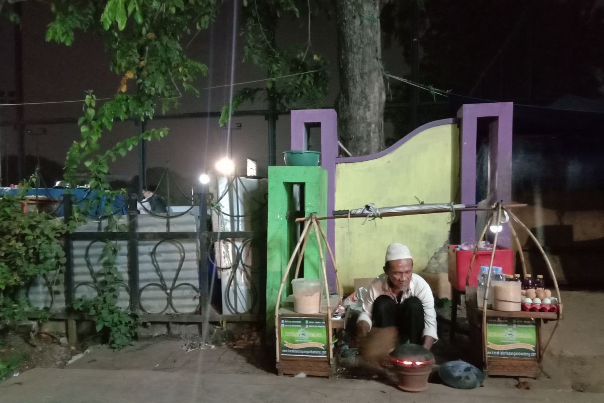 Pasar daring bidik penjualan kerak telur di Jakarta