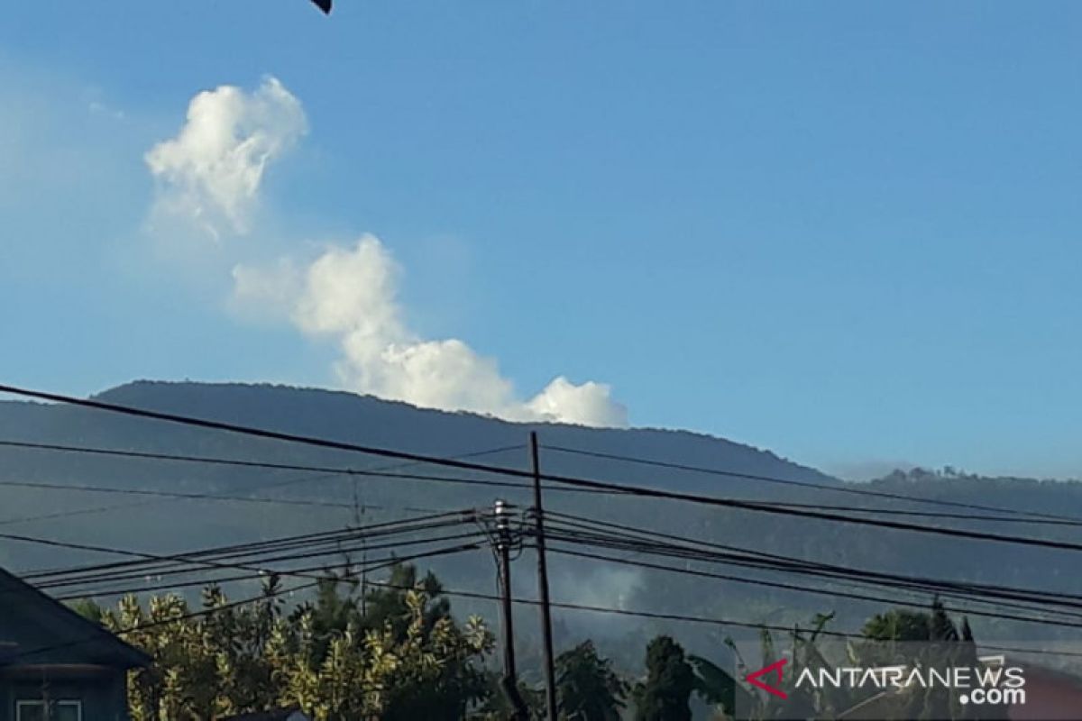 Gunung Tangkuban Parahu erupsi
