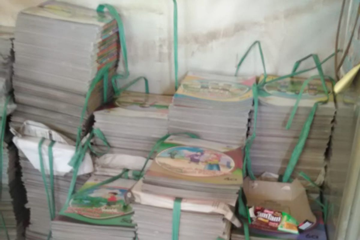 Wali Murid keluhkan  pembelian buku di SDN  Bambu Apus 01