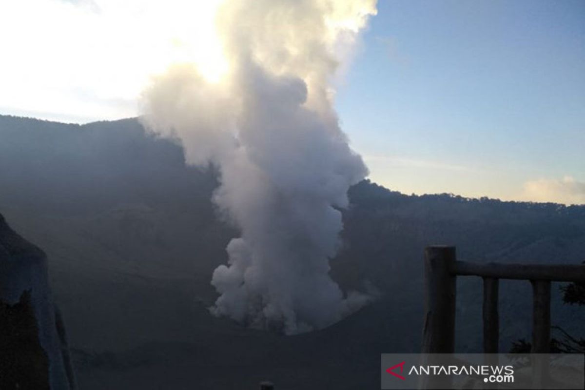 Hoaks! Gunung Tangkuban Perahu erupsi 7 Desember