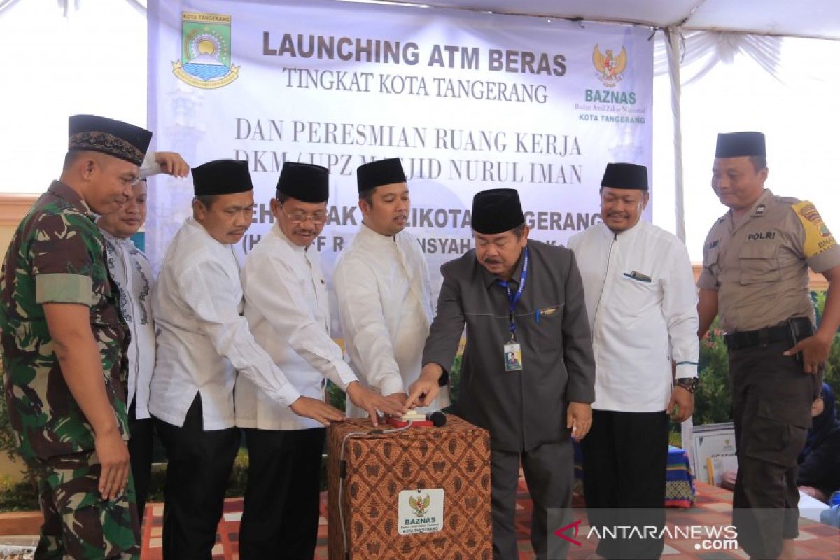 Pemkot Tangerang - Baznas resmikan atm beras di Cipondoh