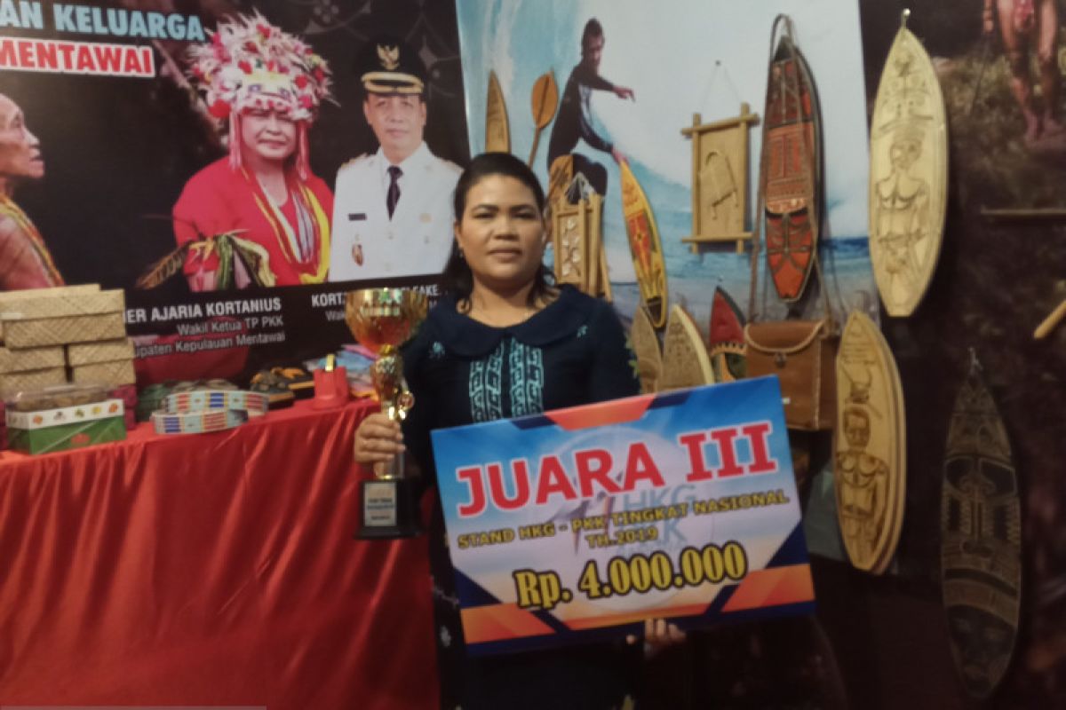 Tampilkan ikan asin , Mentawai juarai lomba pameran PKK tingkat nasional