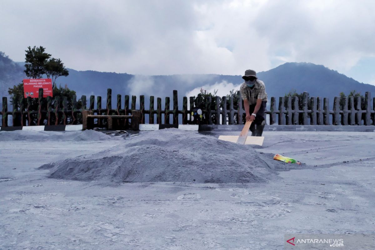 Polisi tutup kawasan Tangkuban Parahu tiga hari