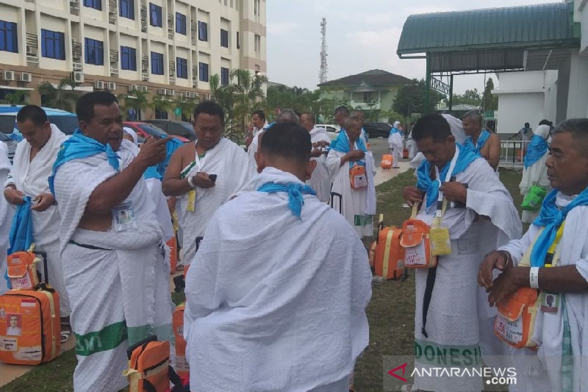 Wabup minta jamaah calon haji Labusel jaga kekompakan di Mekkah