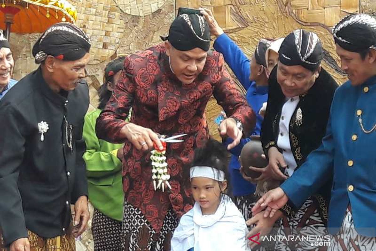 Ganjar Pranowo ingin tradisi cukur rambut gembel dikemas jadi atraksi wisata