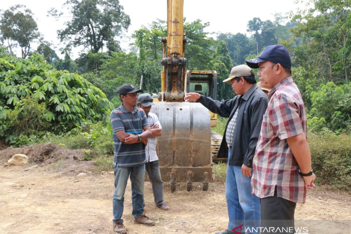 Pemkab Mahulu apresiasi swasta bantu pelihara jalan