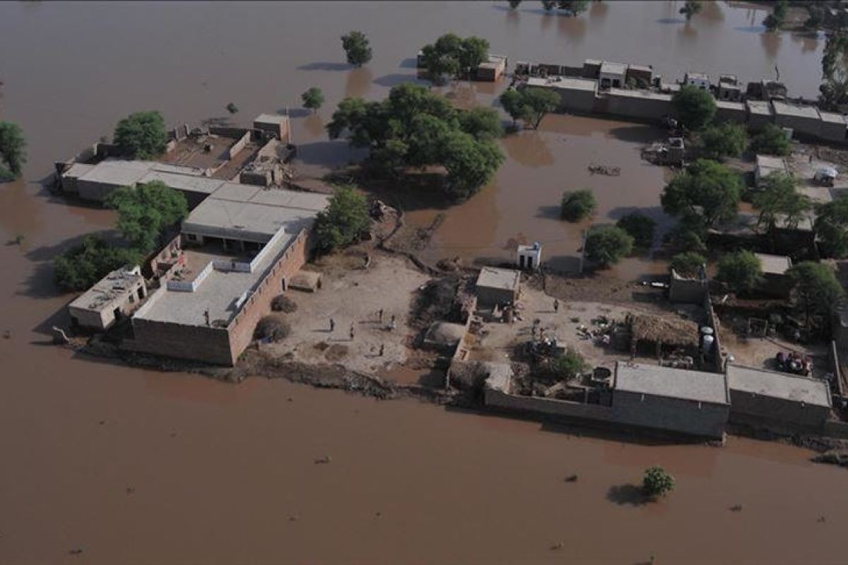 Lebih 600 orang meninggal akibat banjir di Asia Selatan