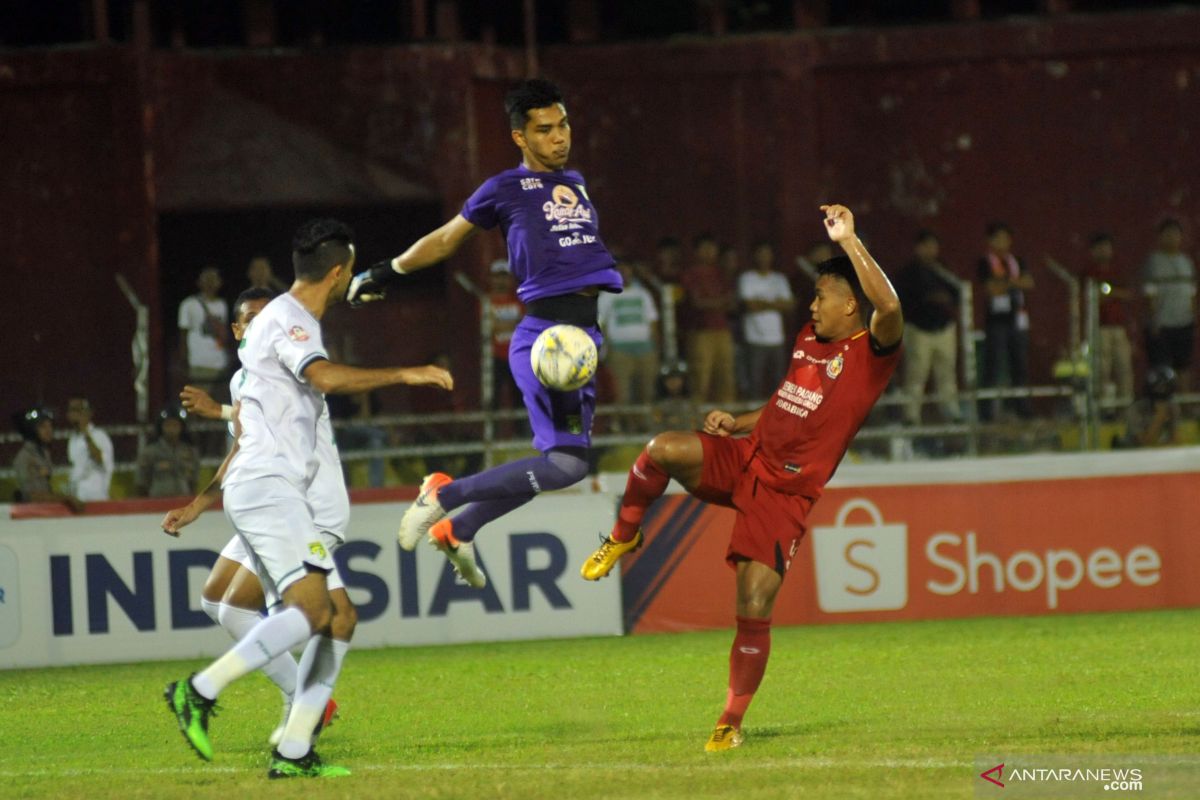 Semen Padang ditahan Persebaya 0-0