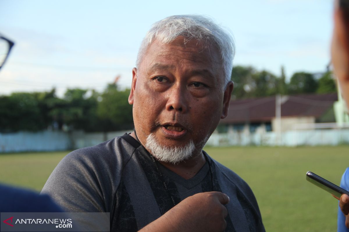 Sepak bola putri Indonesia berduka atas berpulangnya pelatih Satia Bagdja