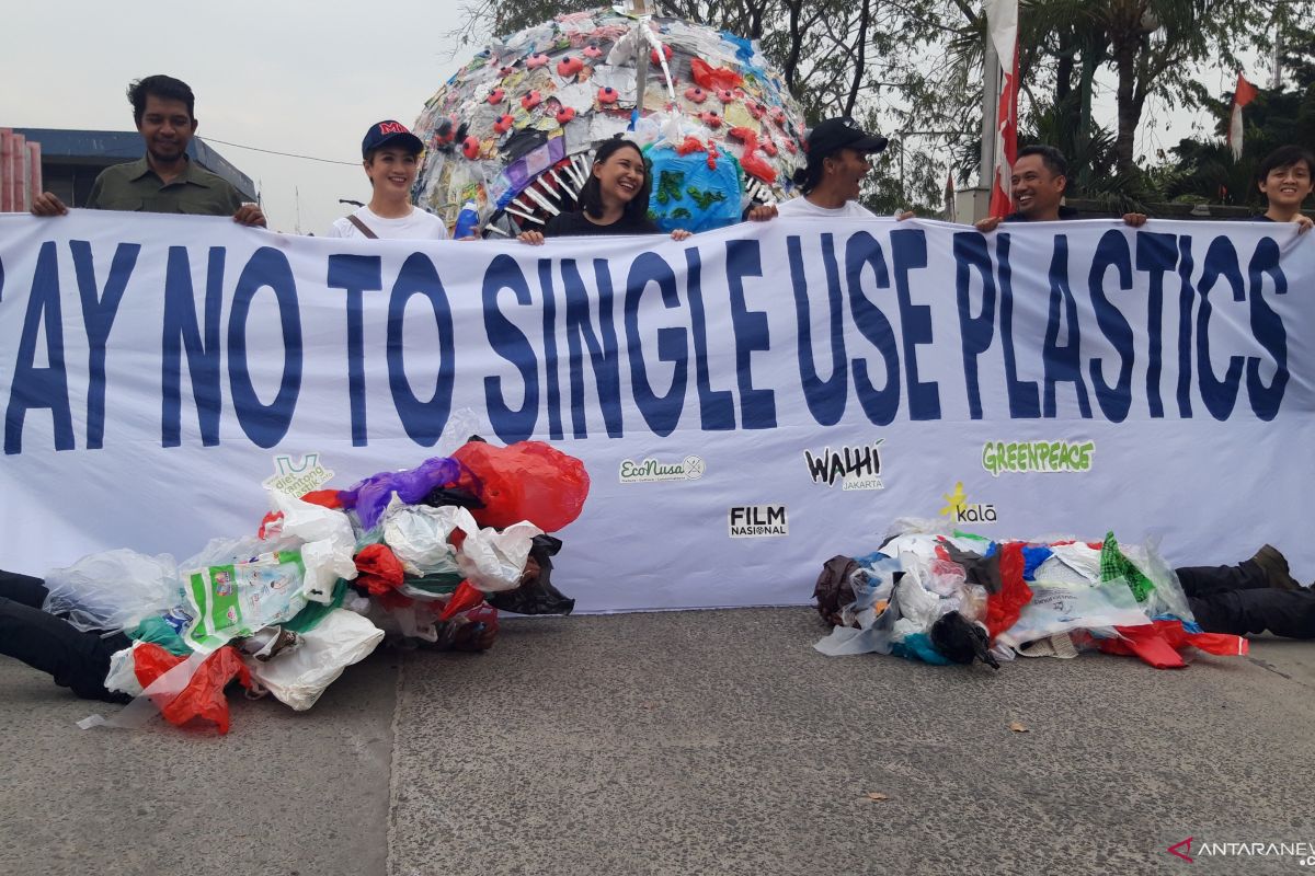 Walhi: perlu kebijakan tegas atasi masalah plastik sekali pakai