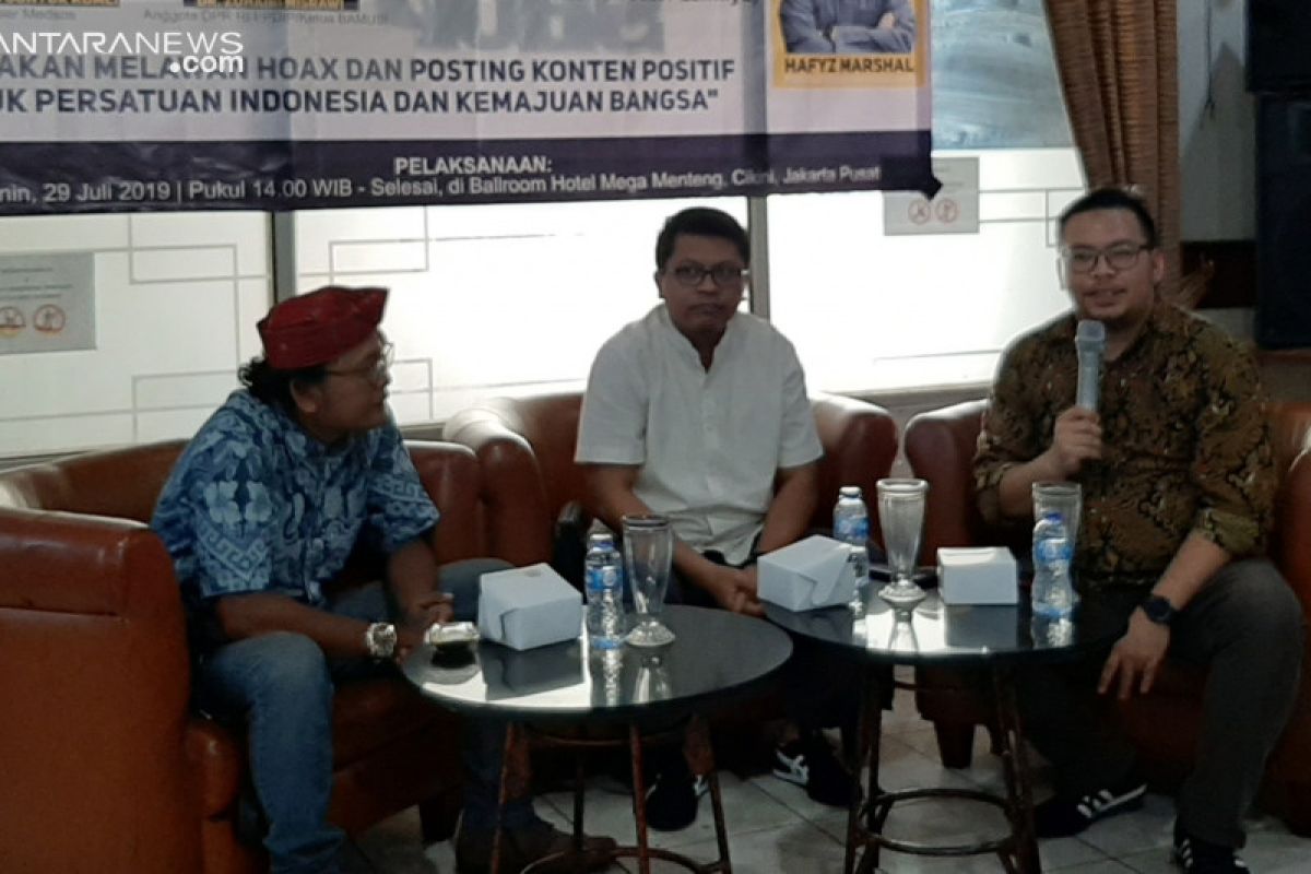 Politikus: pelaku industri hoaks harus dihukum berat