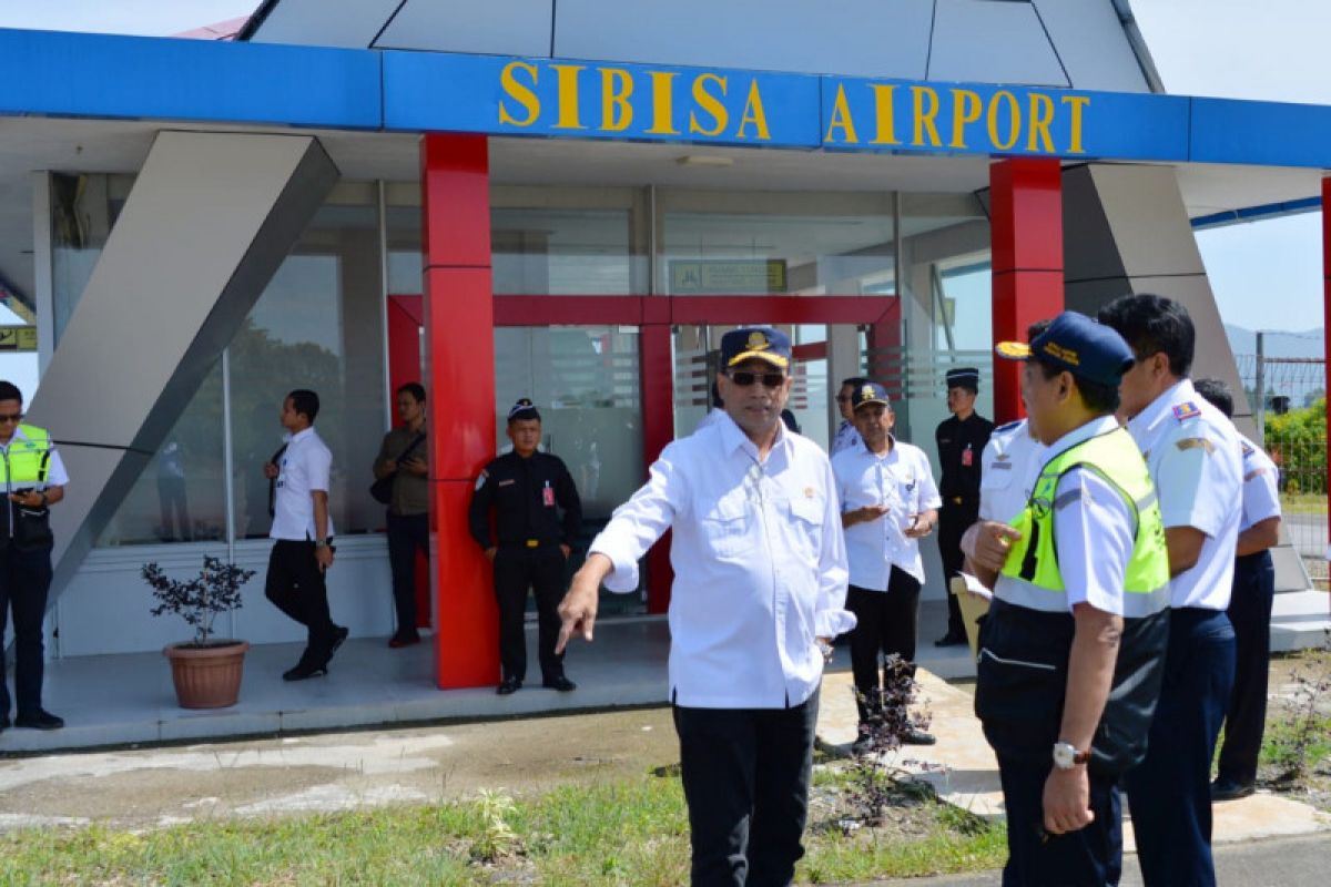 Landasan pacu Bandara Sibisa  diperpanjang