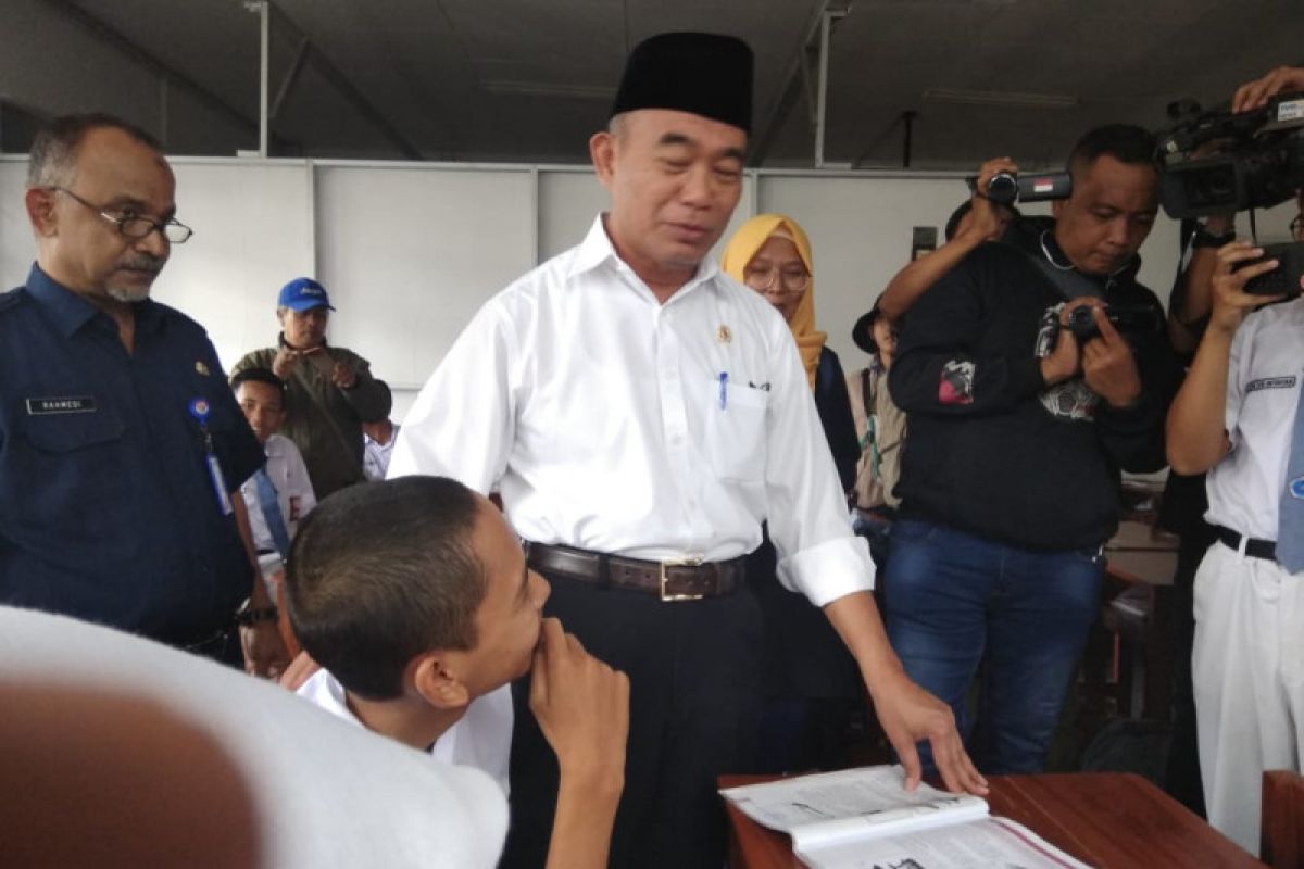 Mendikbud minta guru inti bekerja keras bangun SDM