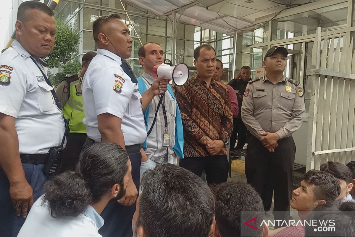 Aksi demo pencari suaka bubarkan diri dengan tertib