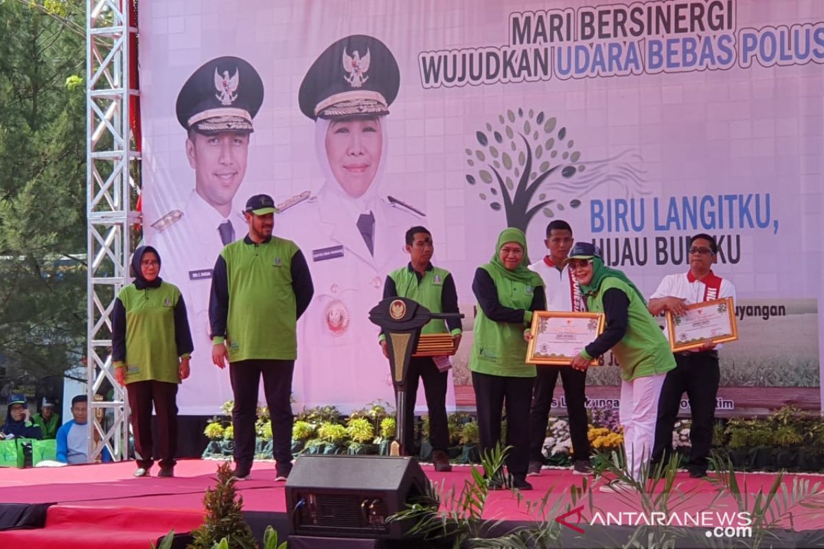 Dua kelurahan Pamekasan terima penghargaan 