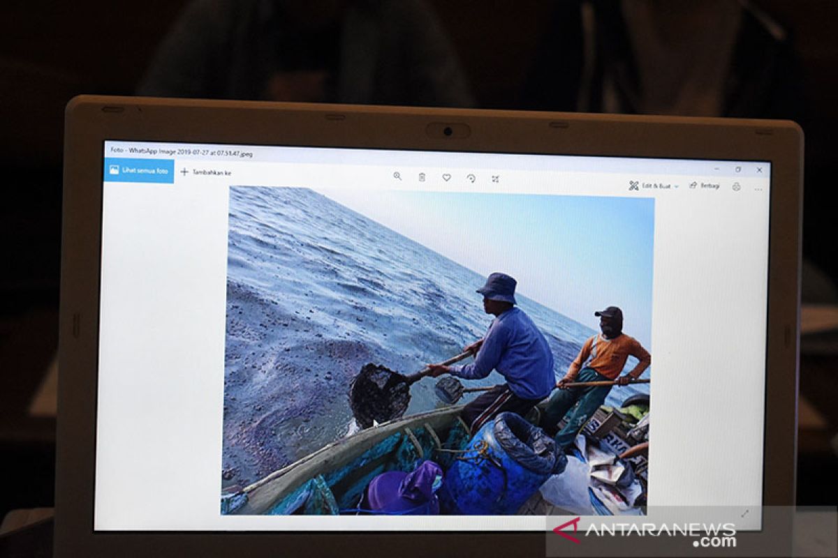 Walhi: 45 kilometer persegi lautan terdampak tumpahan minyak Pertamina