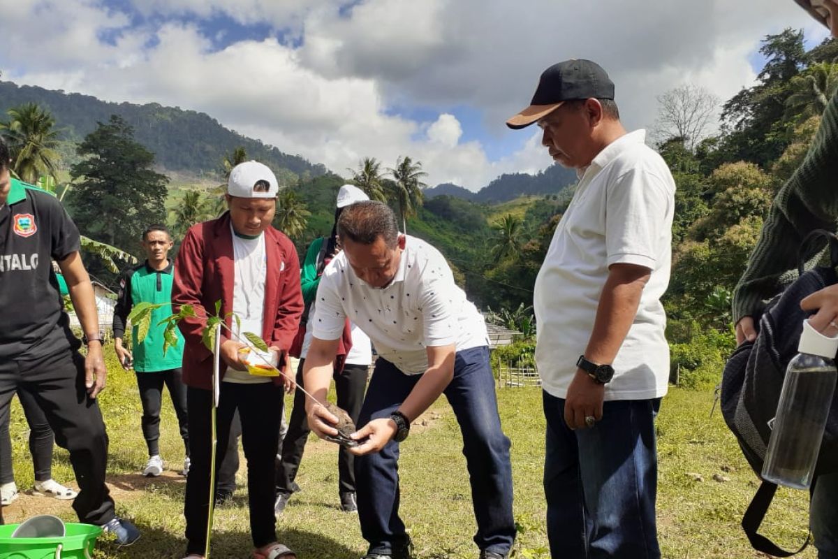 Pemkab Gorontalo apresiasi program mahasiswa KKN di Desa Juria