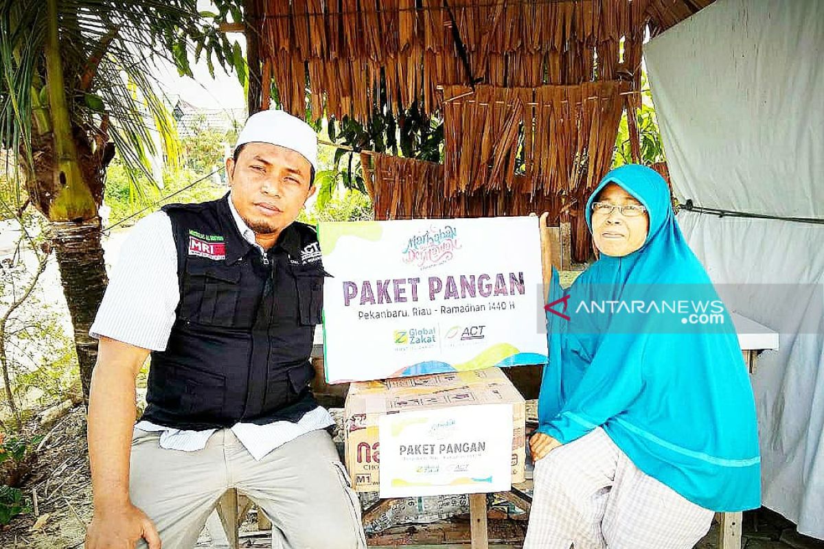 Paket pangan ACT menyapa warga Jalan Garuda Pekanbaru