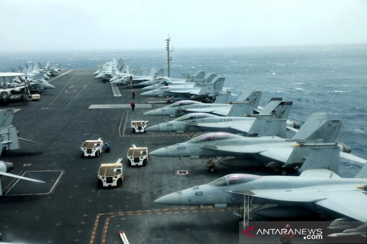 Armada tempur AS USS Abraham Lincoln tiba di Timur Tengah