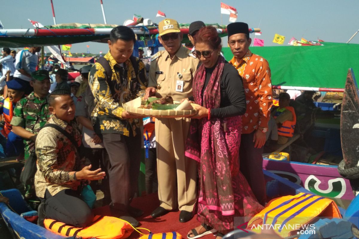 Hadiri sedekah laut, Menteri Susi minta nelayan jaga sumber daya alam (VIDEO)