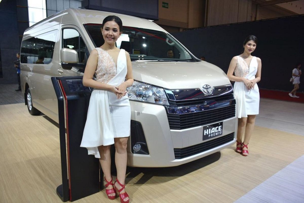 Toyota Lengkapi line up HiAce untuk Segmen Premium