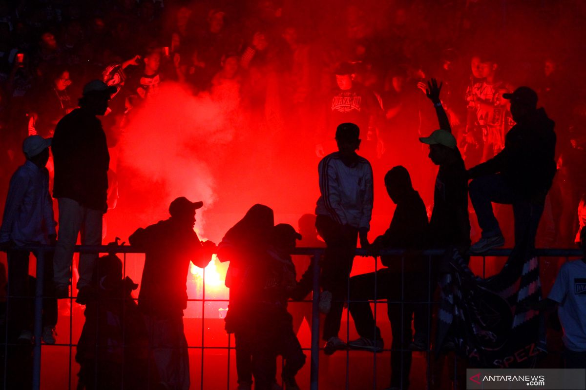 Persib laporkan panpel Arema