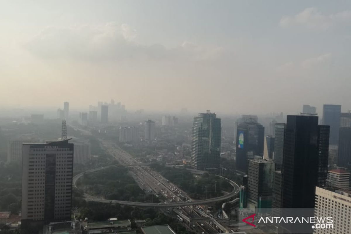 Hingga Selasa siang, kualitas udara ibu kota masih tidak sehat