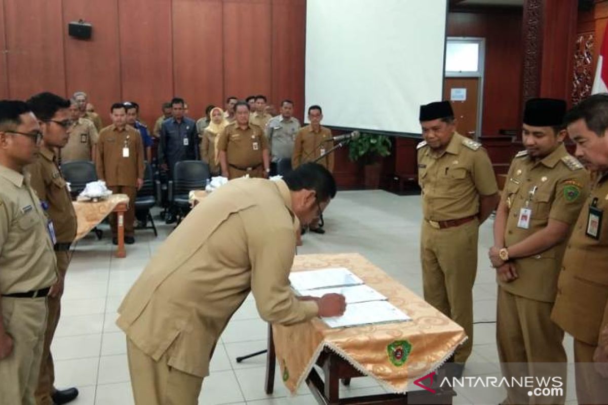 Bupati Penajam lantik 69 pejabat dua nonjob