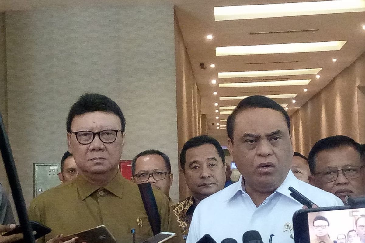 Mendagri bantah tuduhan politisasi dalam proses perpanjangan izin ormas FPI