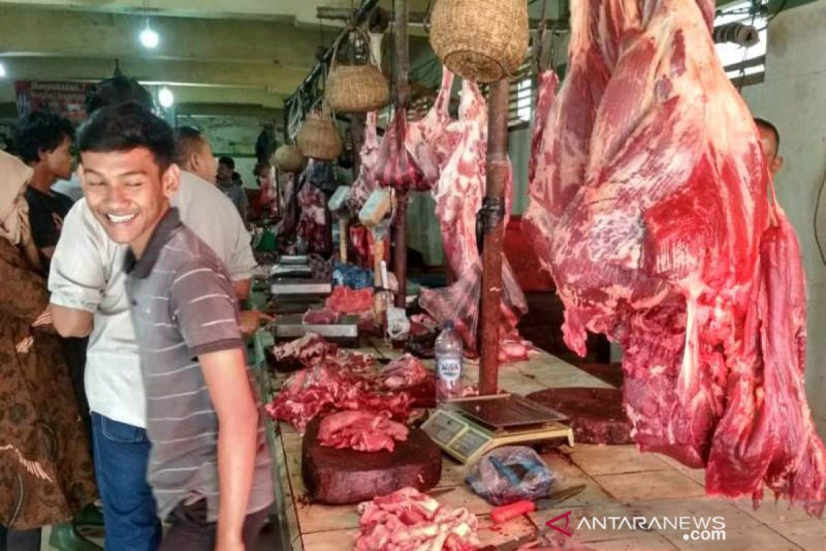 Harga daging di Banda Aceh masih bertahan jelang Idul Adha