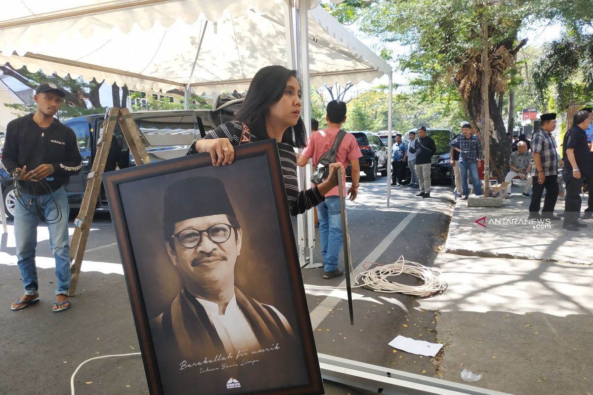 Jenazah Ichsan Yasin Limpo dimakamkan TPU Panaikang Makassar