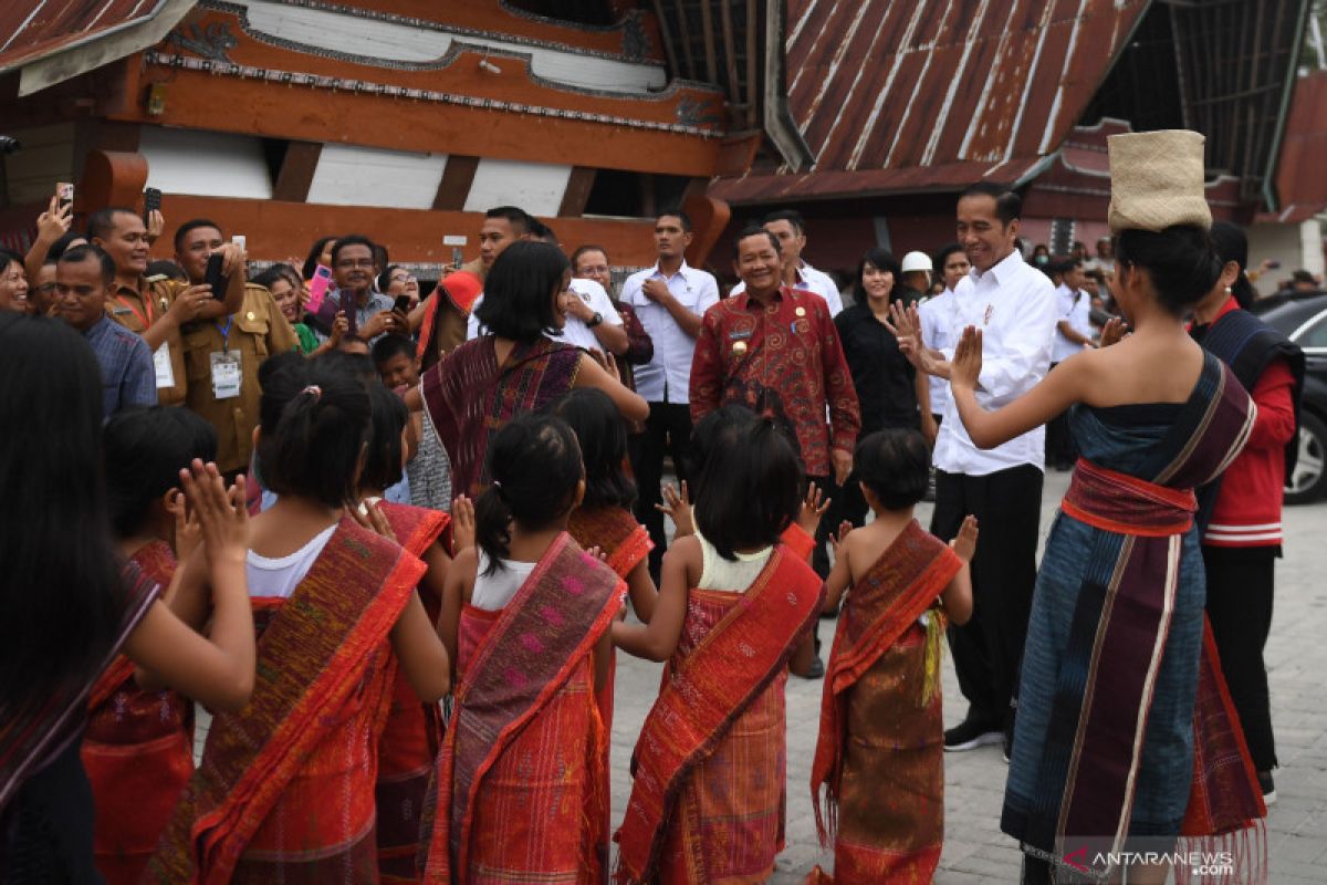 Menparekraf dorong pengembangan ekonomi kreatif di sekitar Danau Toba