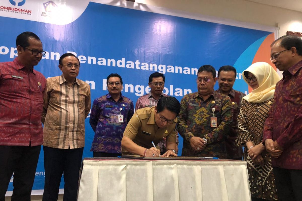 Pemkab Badung tandatangani komitmen penguatan pengelolaan pengaduan publik