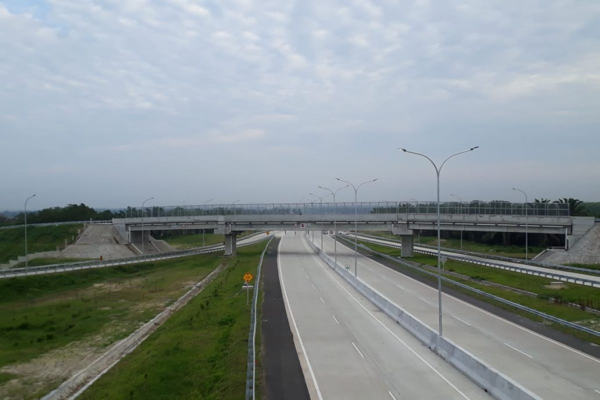 Pembangunan Tol Kuala Tanjung-Parapat mempelancar konektivitas Toba