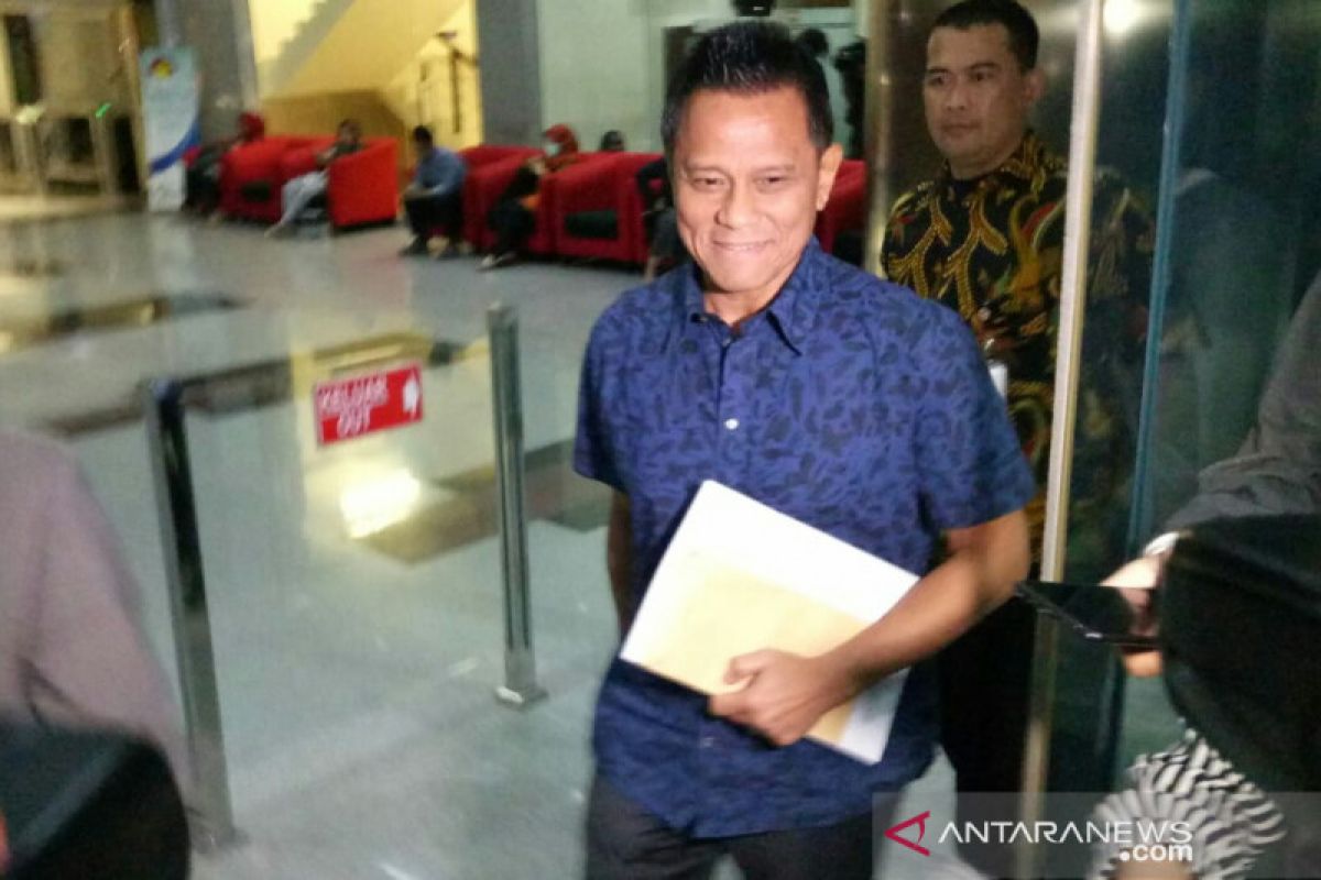 KPK memeriksa Soetikno Soedarjo tersangka kasus Garuda Indonesia