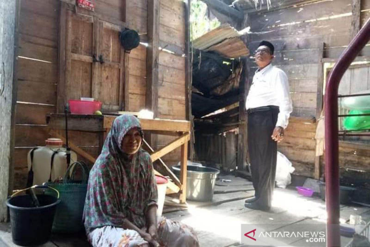 Pemda Aceh Jaya janji bangun rumah layak huni untuk Rohana